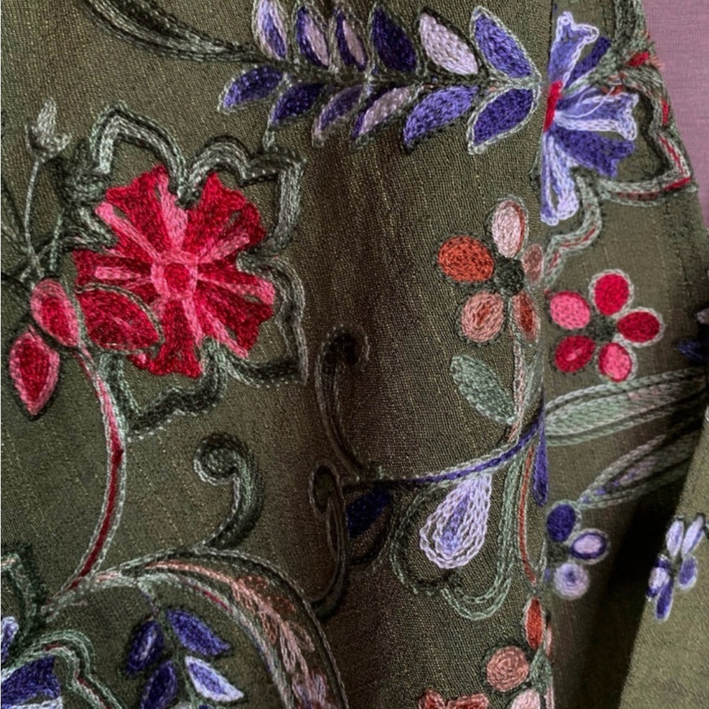 GO WITH GRACE OLIVE FLORAL EMBROIDERED KIMONO - Picture 2 of 11